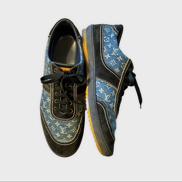 Mens authentic Louis Vuitton monogrammed blue denim w/ navy blue suede detailing - Picture 8 of 12